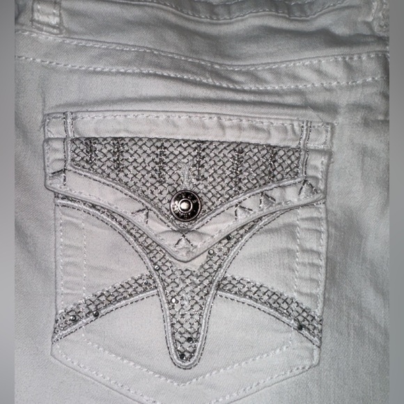 VGS White Embellished Capri Jeans - Size 10
Summer Career Beach Office Casual - Picture 3 of 7